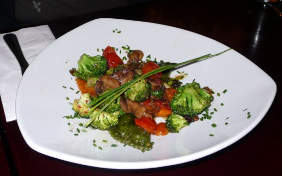 vegan ravioli: a la provencal with mushrooms, broccoli and tomatoes