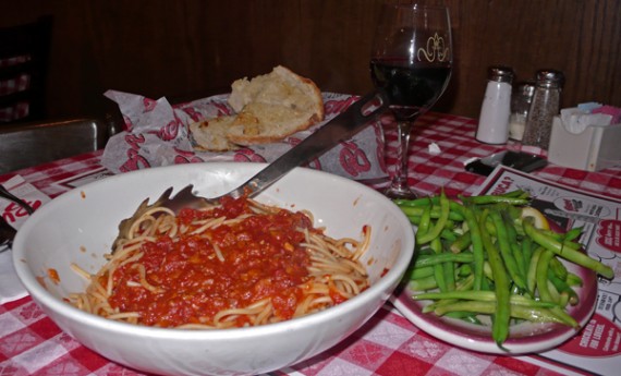 spaghetti with marinara $9.99, green beans $5.99, garlic bread with no cheese $7.99
