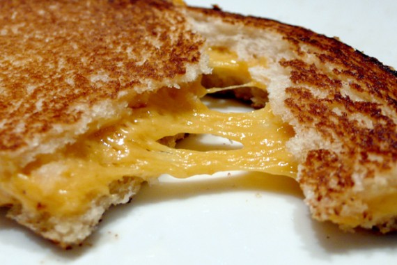 grilled cheese sandwich with daiya vegan cheese!