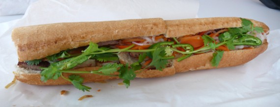 vinh loi sub (chicken, beef and tofu) $6