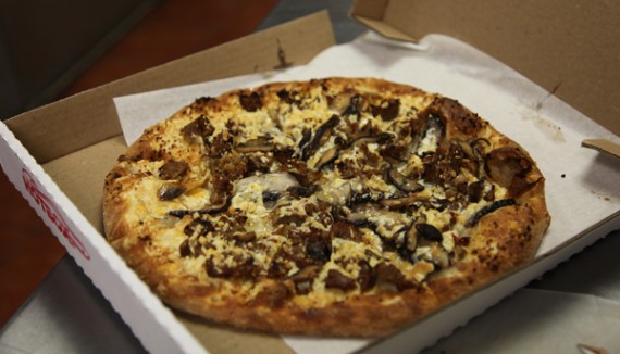 quarrygirl pizza (coming soon!) white sauce, mushrooms, field roast sausage, garlic, and daiya cheese.